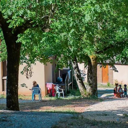Village de Gîtes de La Canourgue Extérieur photo
